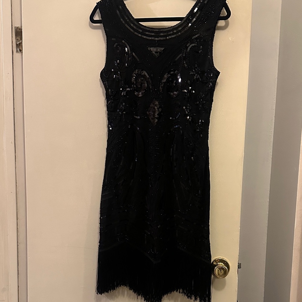 Elegant Black Sleeveless sequence and fringe Dress